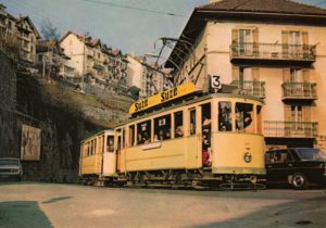 Motrice 79 et remorque 141 ligne 3