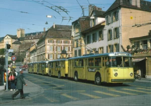 Trolleybus 121-130 + remorques