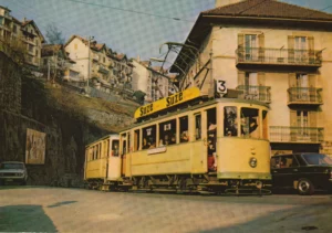 Motrice 73 et remorque 141 ligne 3